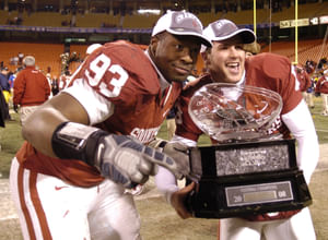Oklahoma legend Gerald McCoy shows love to JJ Watt for his inspiring message about Sooners: "Legends that have walked, bled, sweated, and cried"