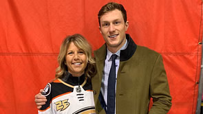 “All I wanted was a few more days”: Josh Manson pens heart-wrenching tribute in memory of late mother who lost the battle with cancer