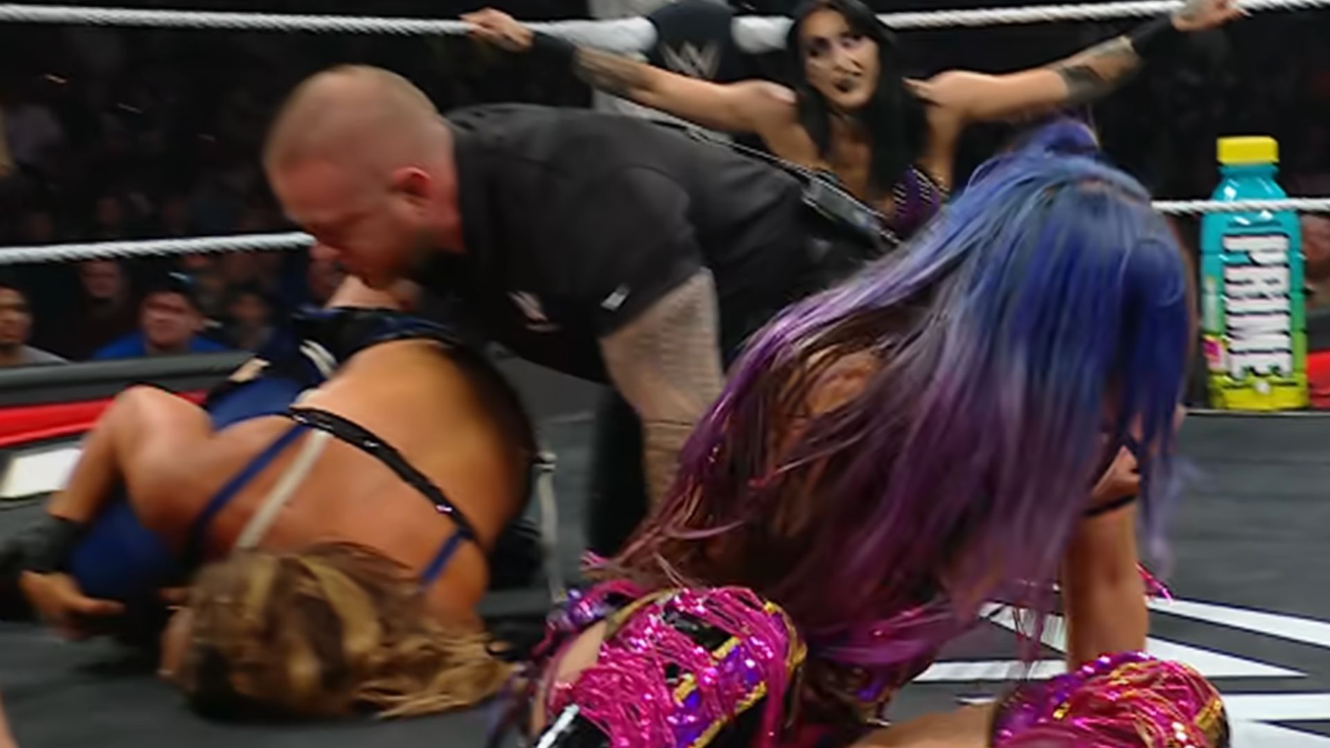 The star is hurt (Credit: WWE.com)