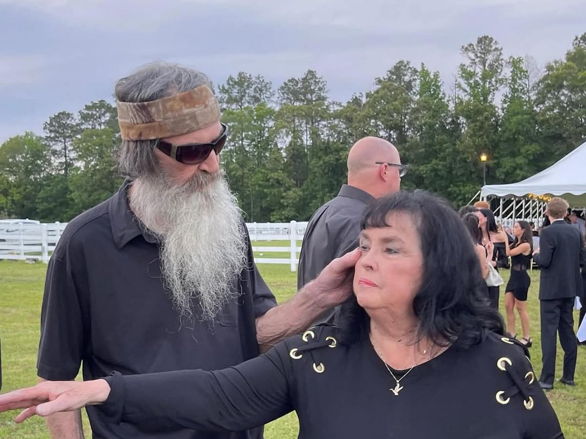 Phil and Marsha (Image via Instagram/@officialmisskayrobertson)