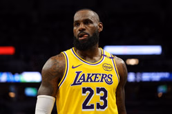 "Another sport where Michael Jordan clears him" - NBA fans abuzz over LeBron James admitting 'addiction' to golf in latest IG post