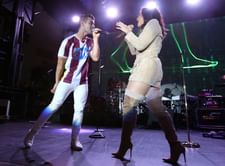 "Iconic duo back at it"- Internet reacts as Joe Jonas and Demi Lovato reunite to perform at Jonas Brothers’ concert, spark nostalgia online