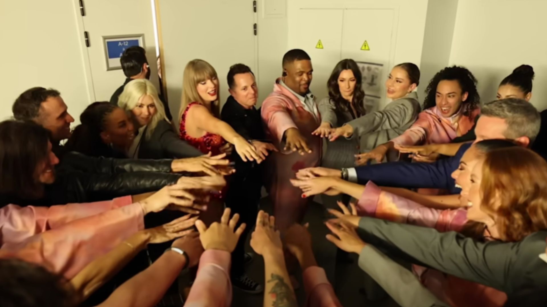 A still from a song (Image via youtube/@Taylor Swift)