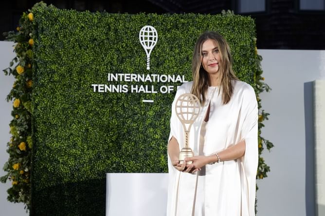 "I'm such a lucky girl" - Emotional Maria Sharapova brings her father Yuri to tears with heartfelt tribute during HOF induction