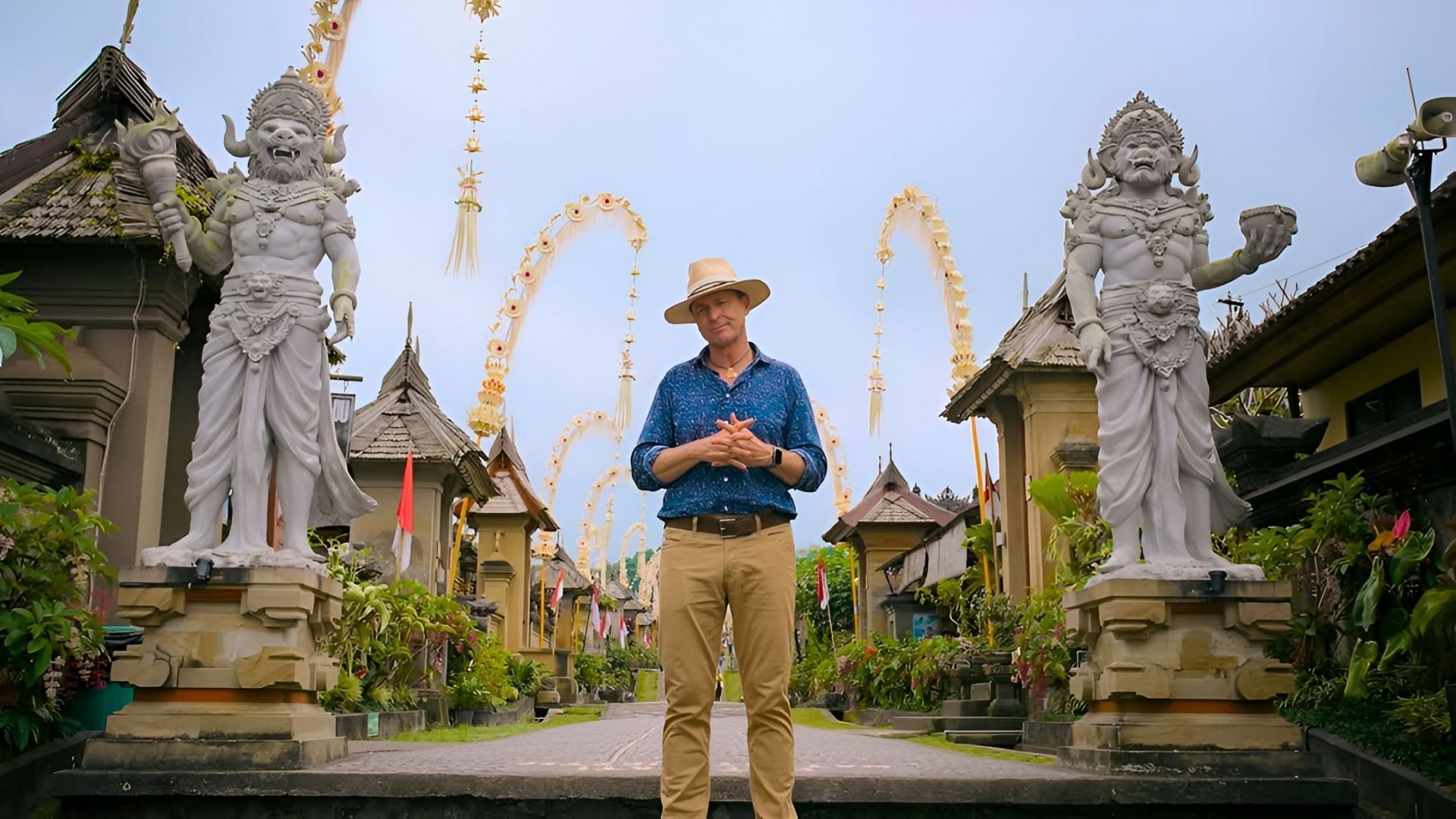 Phil Keoghan in The Amazing Race (Image via Instagram/@philiminator)