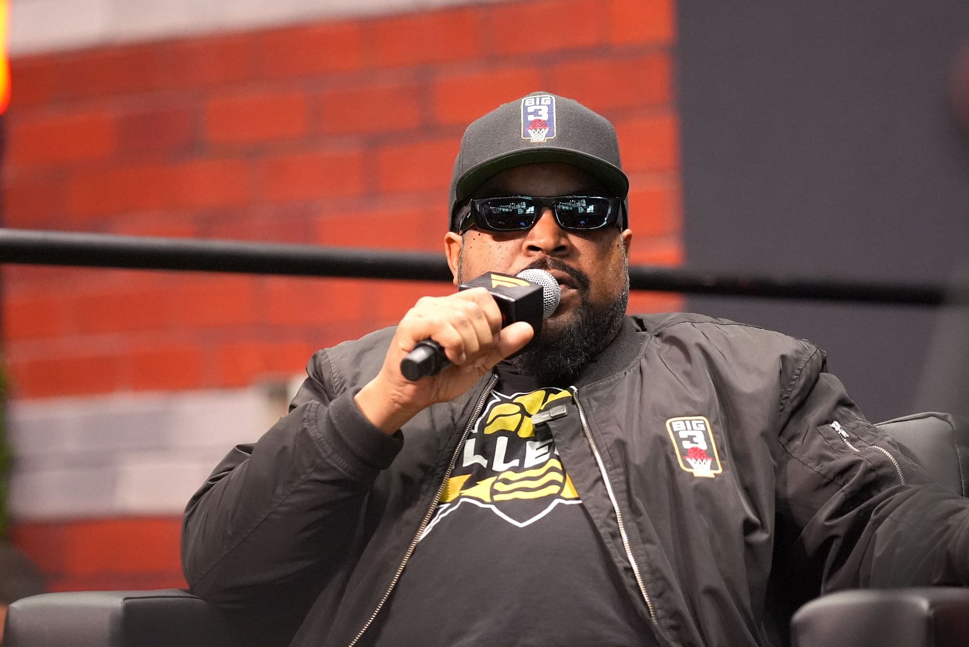 "So bad it’s hilarious" - Internet reacts to War of the Worlds movie starring Ice Cube debuting with 0% on Rotten Tomatoes