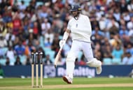 Chris Woakes came out to bat with a shoulder sling (Credits: Getty)