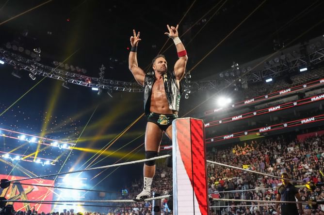 3 Reasons LA Knight must turn heel after go-home RAW before WWE Clash in Paris
