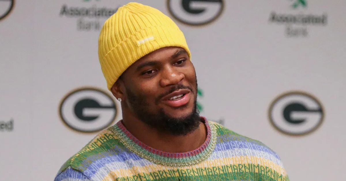NFL fans react as Micah Parsons takes legendary Packers jersey number 1 day after Cowboys trade