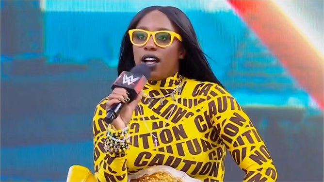 Naomi shares emotional moment with her father ahead of WWE title match at SummerSlam
