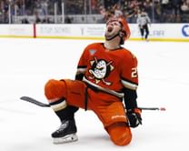 NHL insider hints at standoff between Mason McTavish and Ducks GM Pat Verbeek amid brewing trade drama