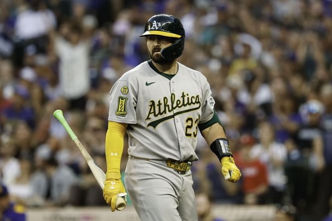 Shea Langeliers' wife, Raegan, drops 2-word message after celebrating Athletics star's home grand slam with hilarious turkey dance in the stands