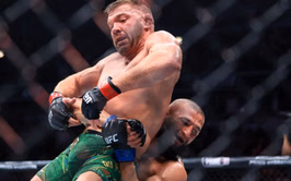 Dricus du Plessis' coach argues referee "should've done better" in UFC 319 defeat to Khamzat Chimaev: "Stand the fight up man"