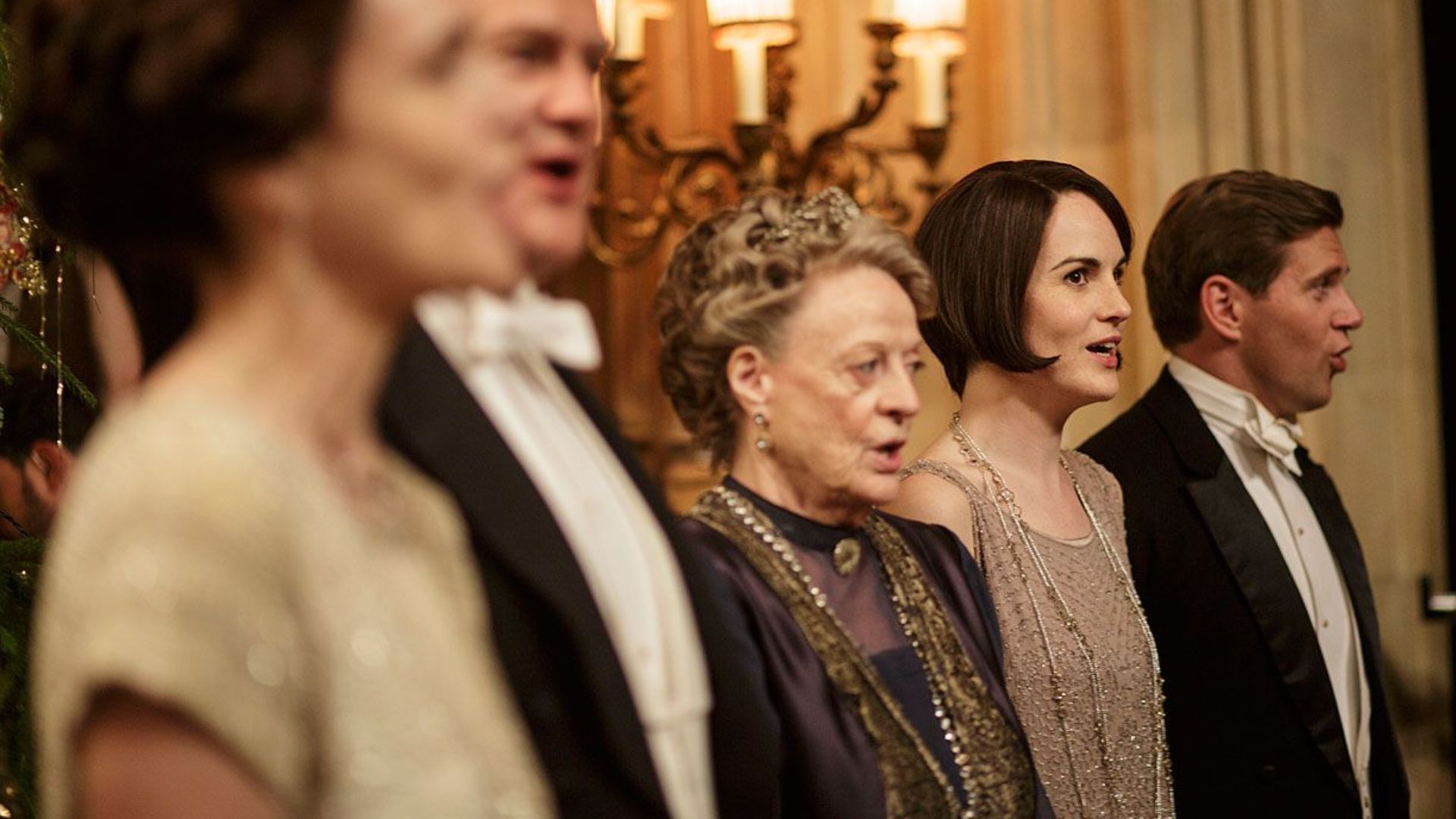 A still from Downton Abbey S5EP9 (Image via Peacock)
