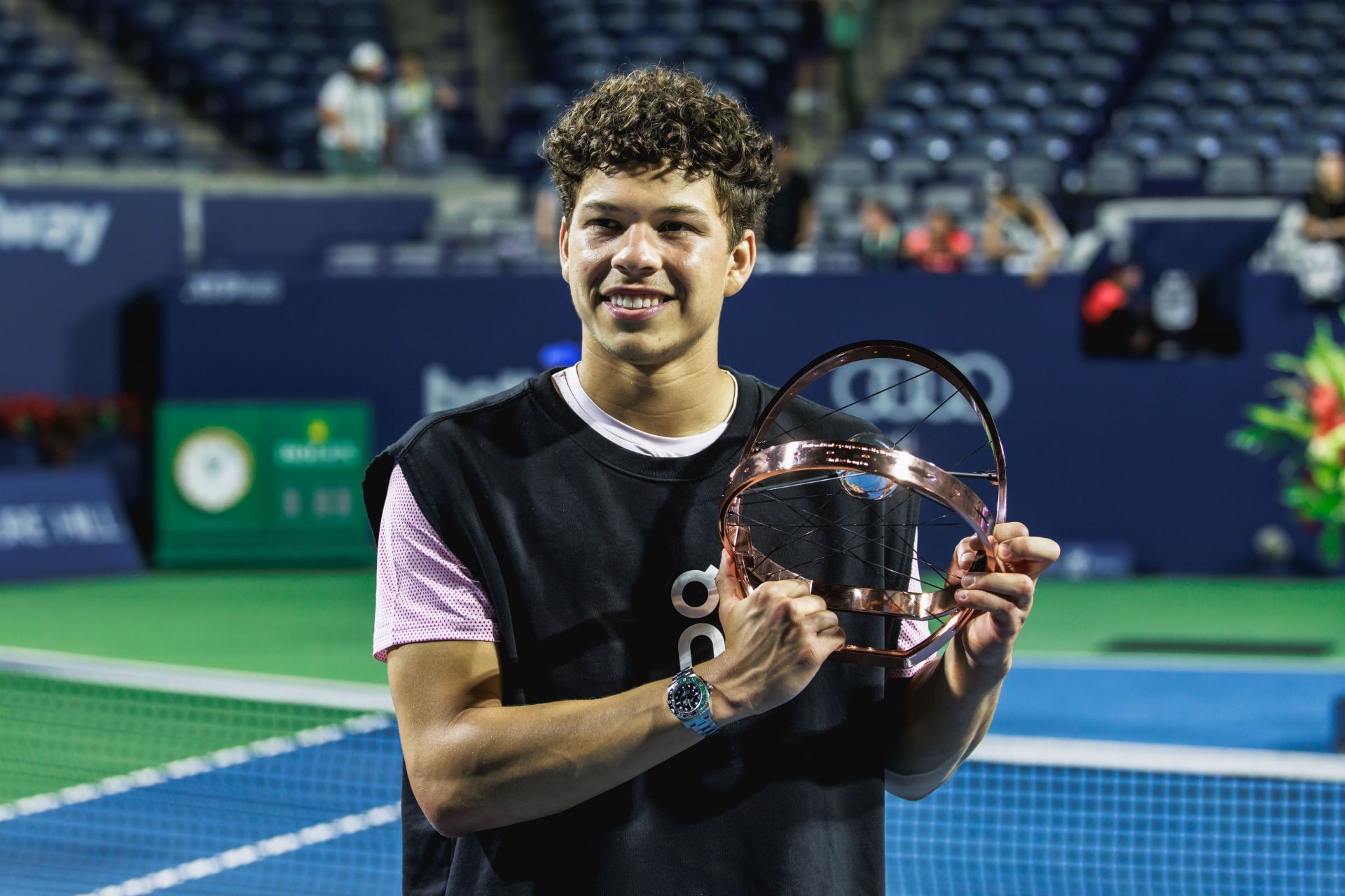 Shelton with the trophy at the 2025 National Bank Open - (Source: Getty)