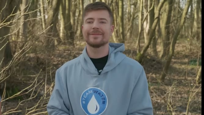 "You're sure?!"-MrBeast left shocked after Sophie Rain pitches to donate $1,000,000 to TeamWater
