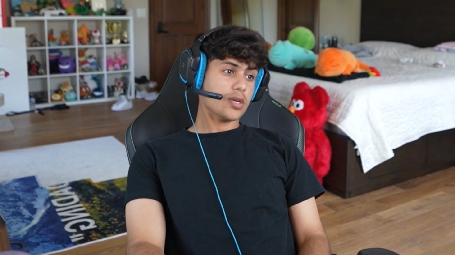 Stable Ronaldo opined on &quot;fake friendships&quot; within the streaming industry (Image via stableronaldo/Twitch)
