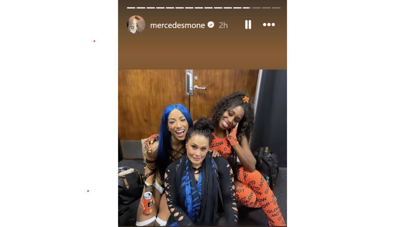 Mercedes with Naomi and Tamina [Screenshot from Mone&#039;s Instagram Story]