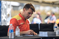 Former IndyCar champion asks Team Penske to extend "legend" Will Power's contract after Portland breakthrough