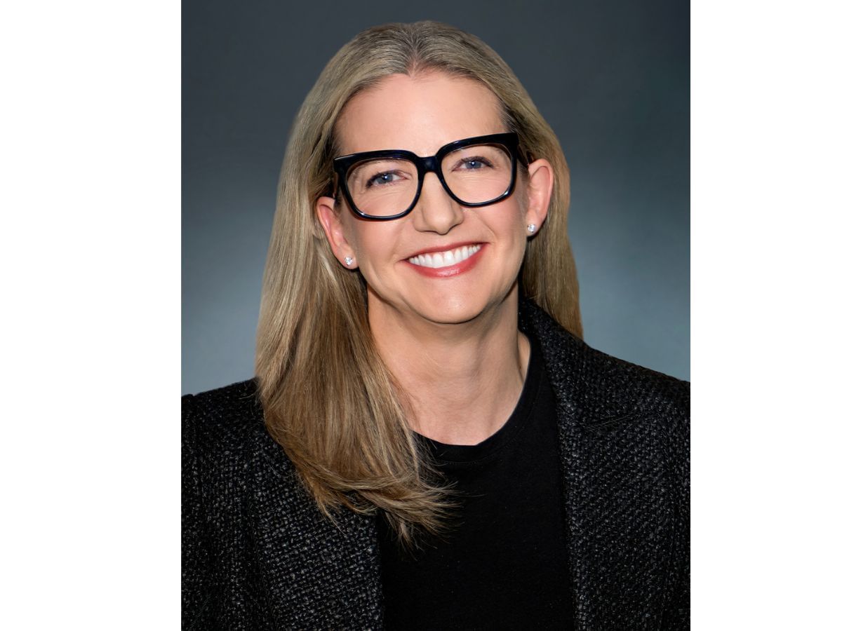 Julie Felss Masino (Image via investor.crackerbarrel.com)