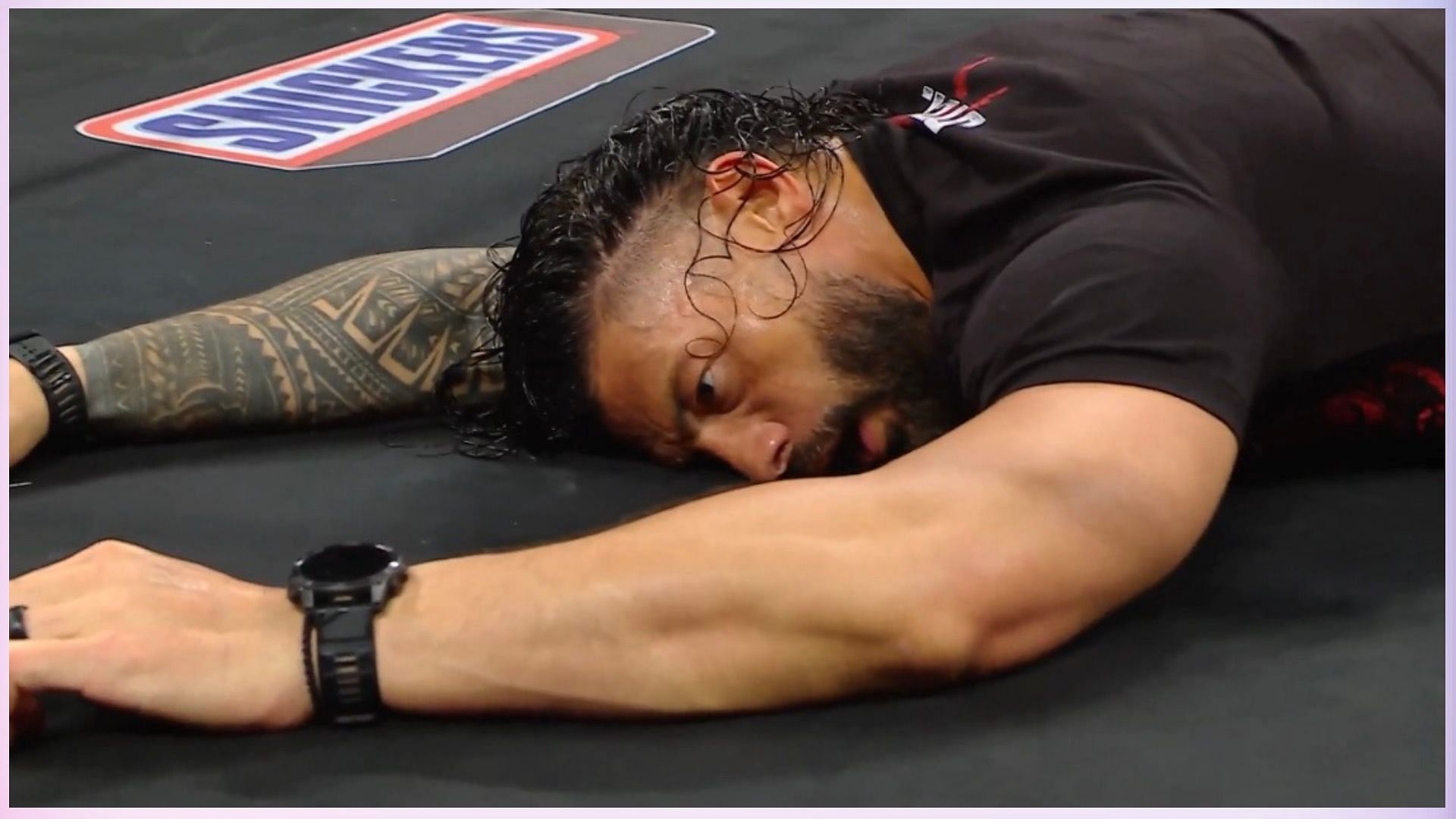 Roman Reigns had a tough night on WWE RAW [Credit: WWE.com]