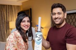 "All I did was ask ONCE" - Broadcaster narrates heartwarming story of MS Dhoni meeting her family post ENG vs IND 2025 Tests