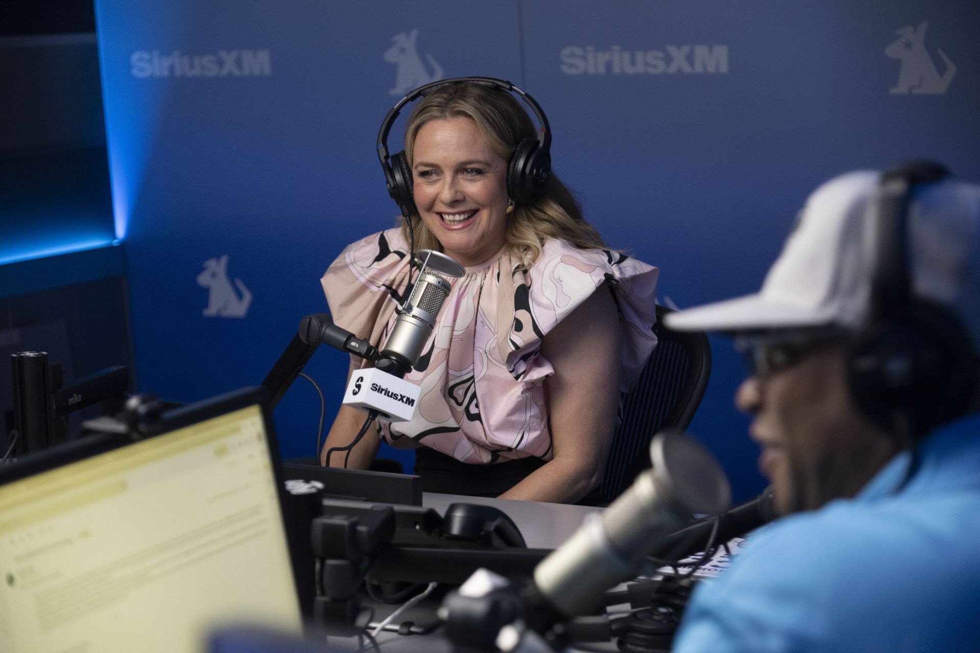 Alicia Silverstone visits &#039;Hits 1&#039; at the SiriusXM Studios on August 07, 2025 in New York City. (Image via Getty)