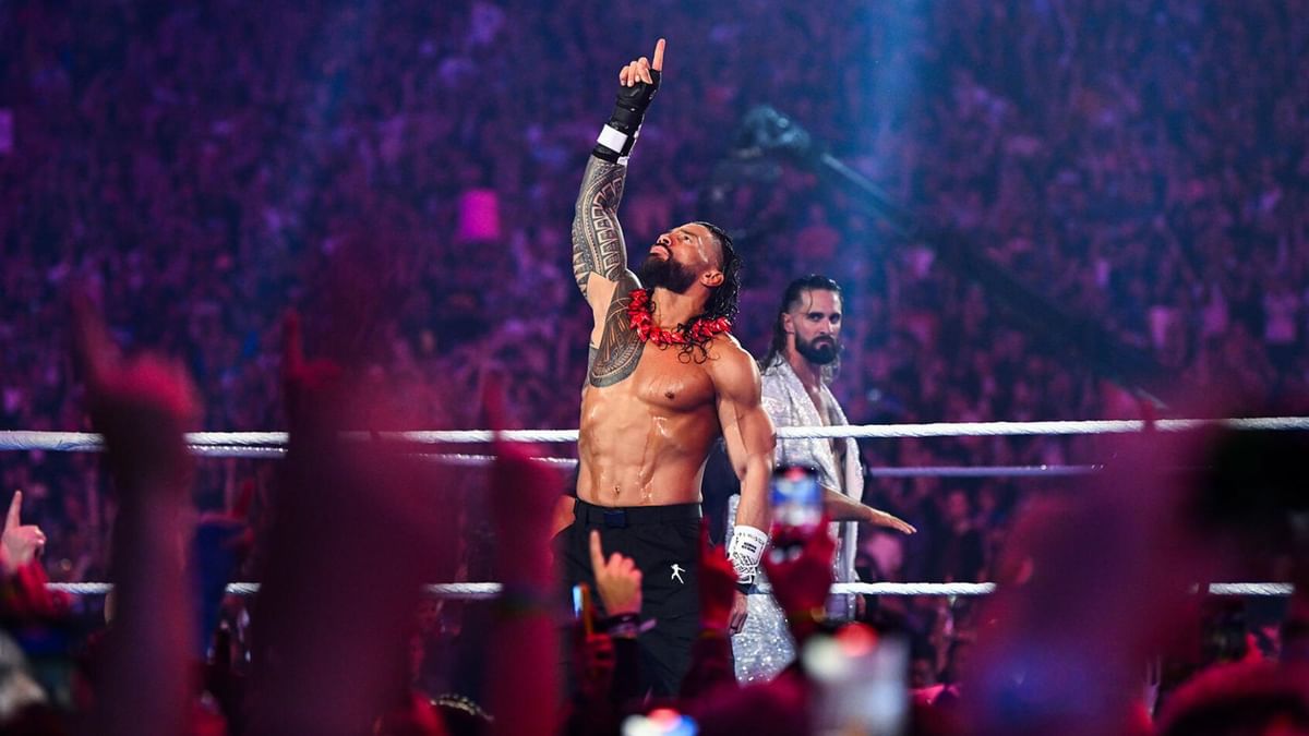 Roman Reigns warns everyone following a shocking return on WWE RAW