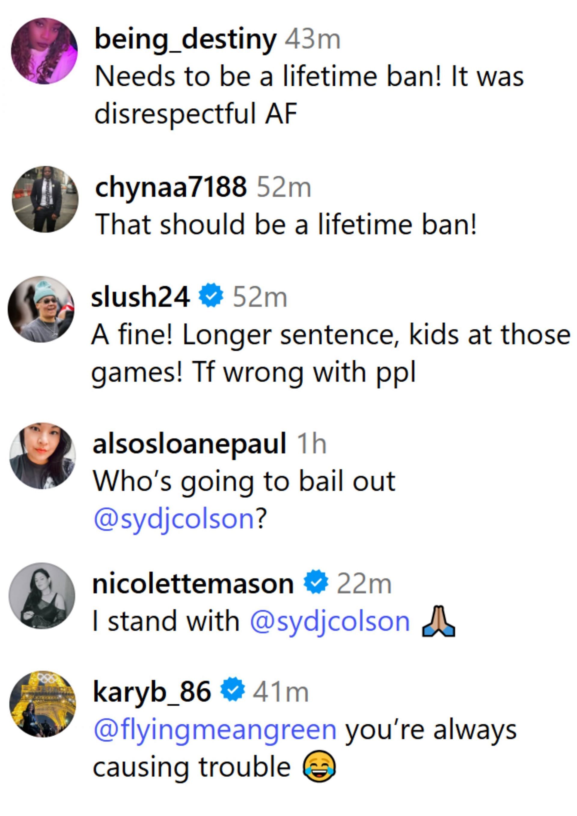 WNBA fans react to D*LDO fan. (Photo: @espnw)