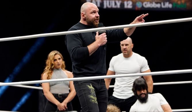 Death Riders crosses all the limits in front of almost 19 thousand fans; brutally assaults former AEW champion