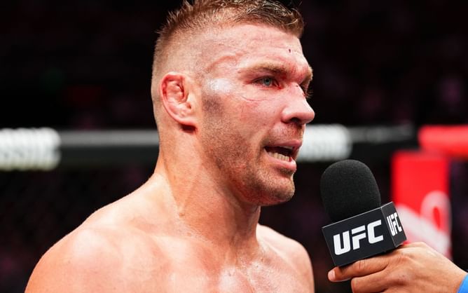 Dricus du Plessis gets 100% real about potentially trash-talking Khamzat Chimaev at UFC 319 pre-fight presser: "I can't practice these things"