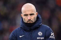 Chelsea dealt blow as star man picks up injury in warm up before West Ham PL clash