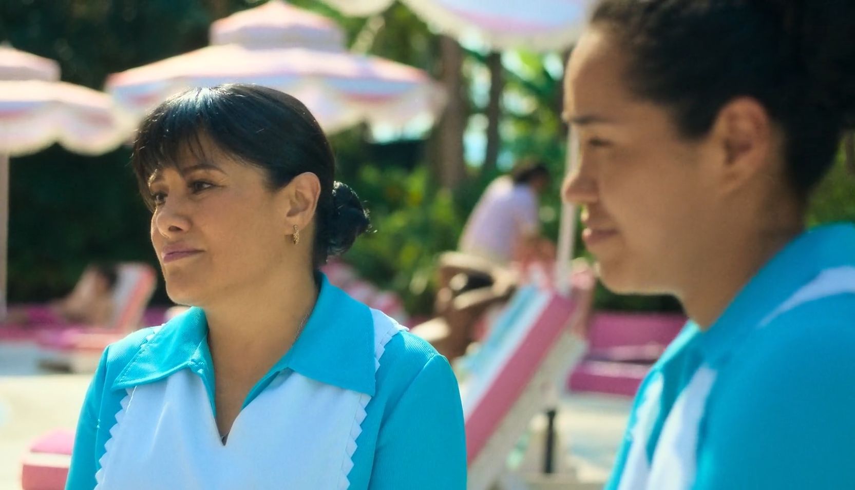 A still from Acapulco (Image via AppleTV+)