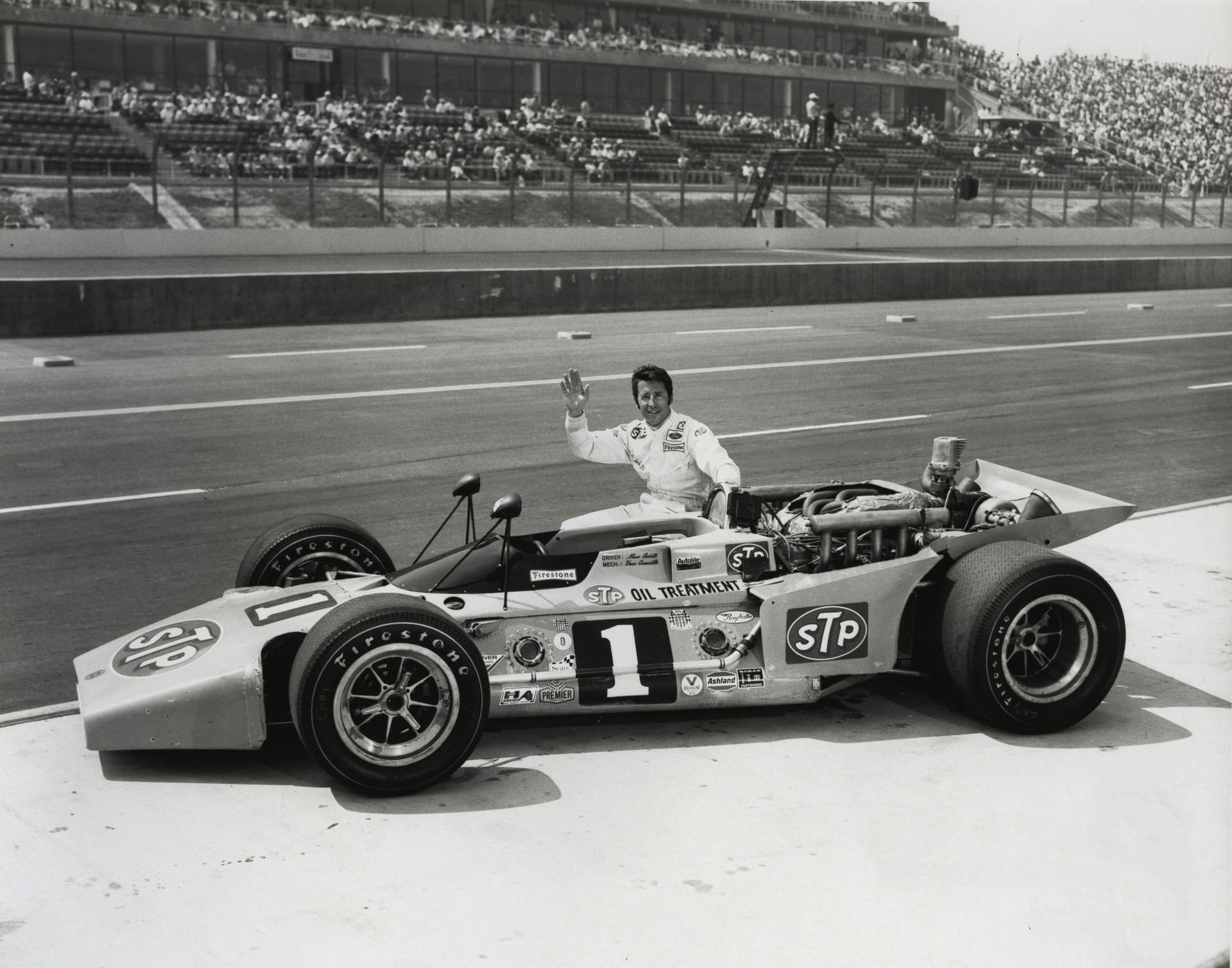 Mario Andretti before the 1970 California 500 at Ontario Motor Speedway. Source: Imagn