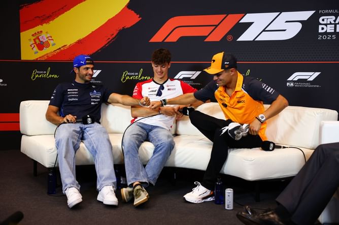 Carlos Sainz takes aim at British media for being tough on Lando Norris for 'how he handles himself mentally'