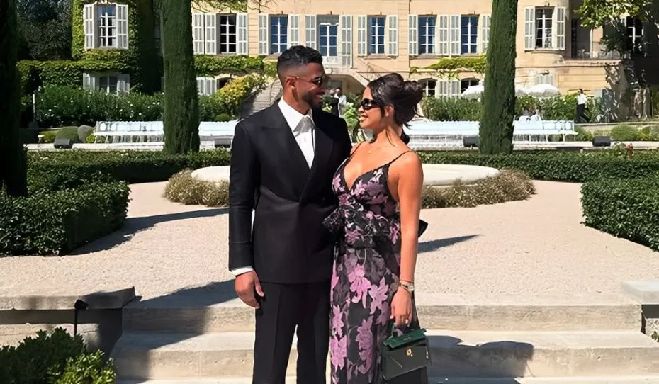 Evander Kane shows love for fiancee Mara Teigen&rsquo;s stunning beach vacation looks (via Instagram/@evanderkane)