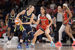 "And no maintenance days off for Citron": WNBA fans diss Paige Bueckers after $247,688 ROY rival completely outplays her