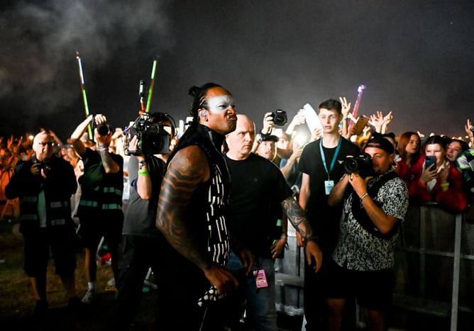What happened at Boardmasters festival? Perez Hilton reacts as rider gets stuck on Apollo 13 after unexpected breakdown