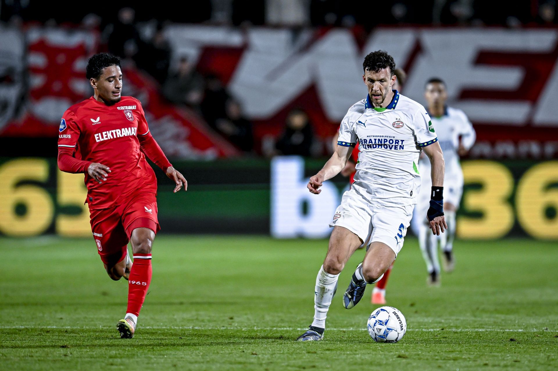 Twente v PSV Eindhoven - Eredivisie 2024/2025 - Source: Getty