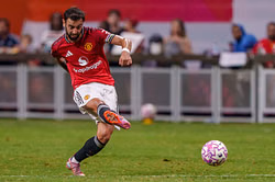 "We need more quality" - Bruno Fernandes calls Manchester United 'lazy' and demands more signings after Everton draw