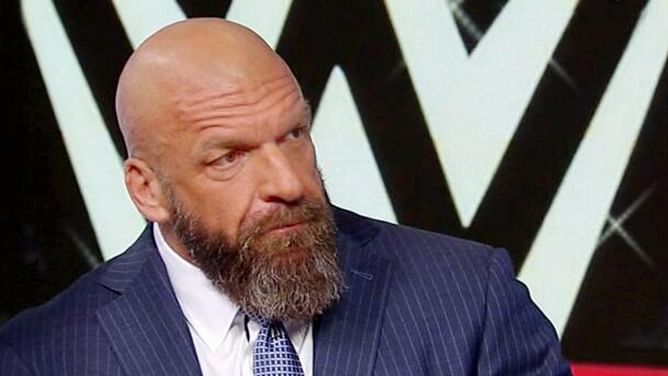 Major WWE team splits up on RAW