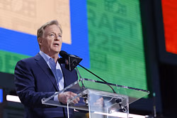 "Keep NFL far away from our college football": CFB fans debate over Commish Roger Goodell's potential move to launch new ESPN product