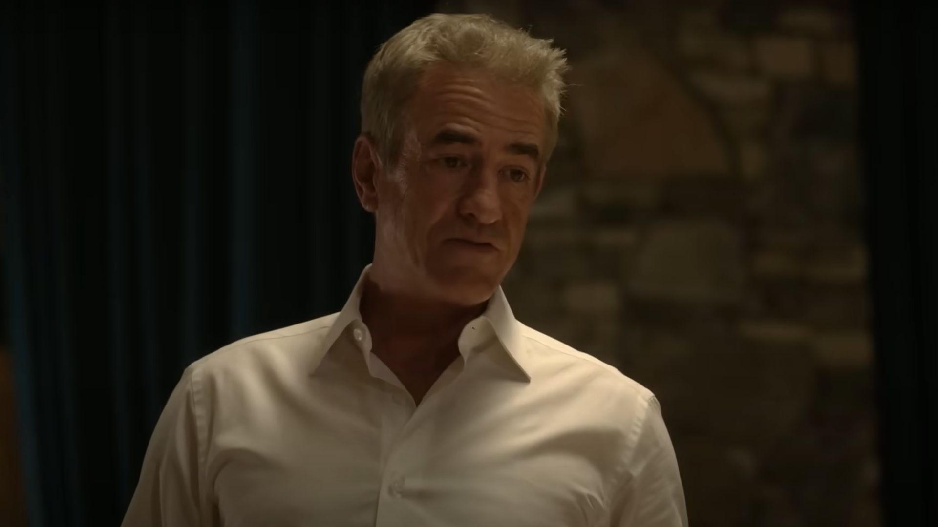 Jed, portrayed by Dermot Mulroney in The Hunting Wives (Image via YouTube/@LionsgateTelevision)