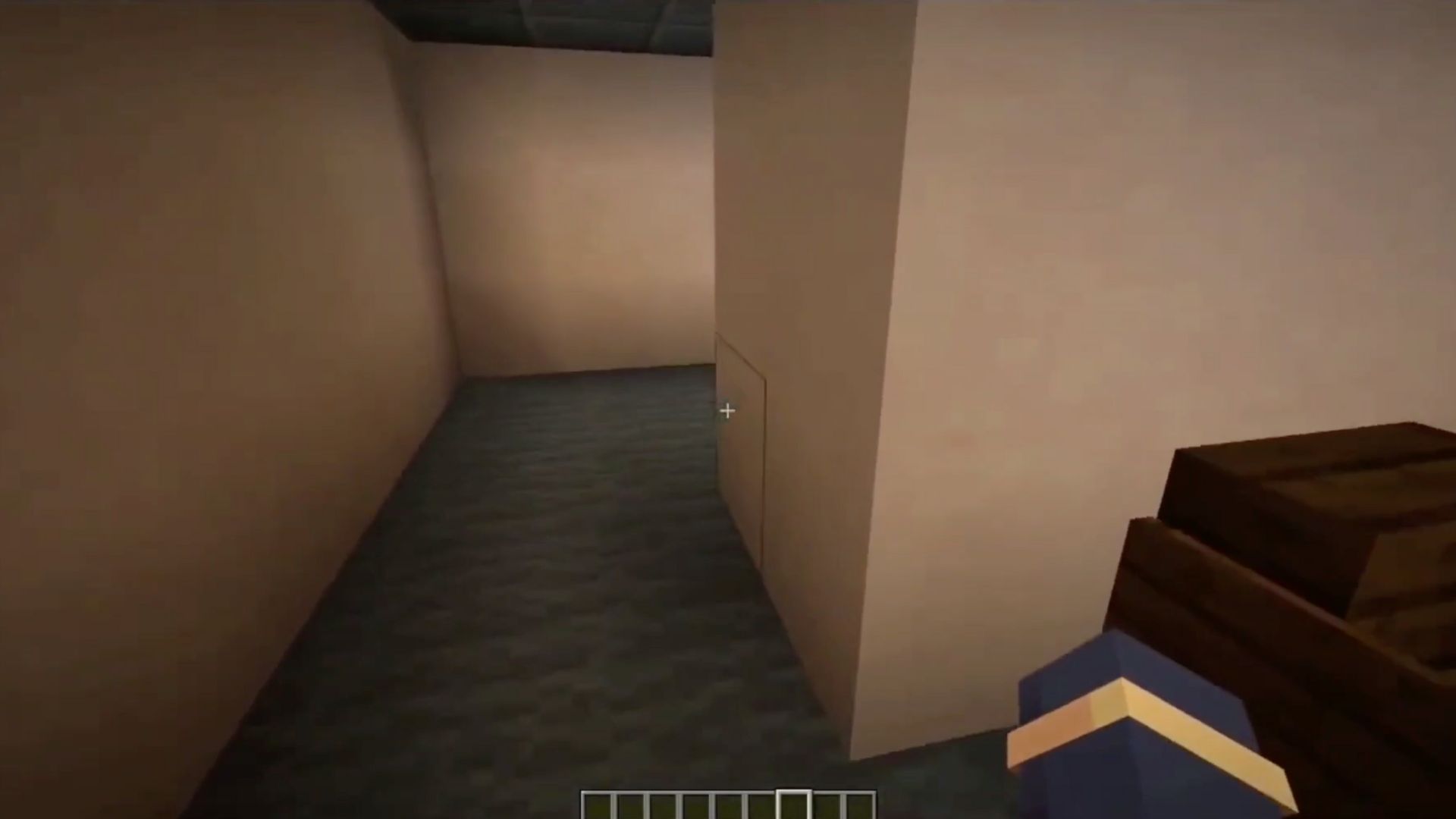A Minecraft player makes Backrooms-inspired strucutre (Image via Reddit/Jayn_Xyos/Mojang Studios)
