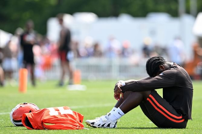 "Already lining up the excuses": Deshaun Watson's coach slams Shedeur Sanders defenders for questioning Browns' decision to play QB in preseason