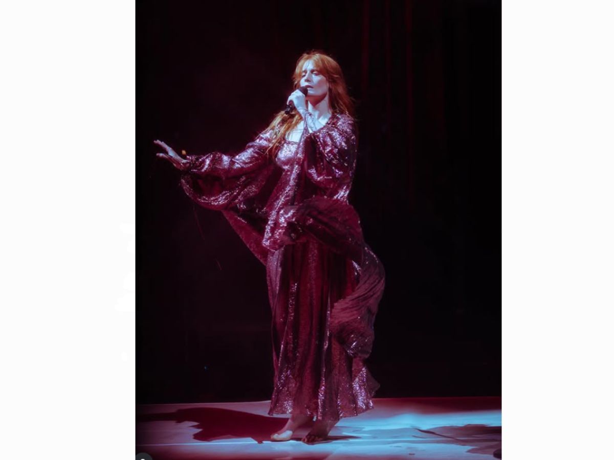 Florence during one of the performances (Image via Instagram/ @florenceandthemachine)