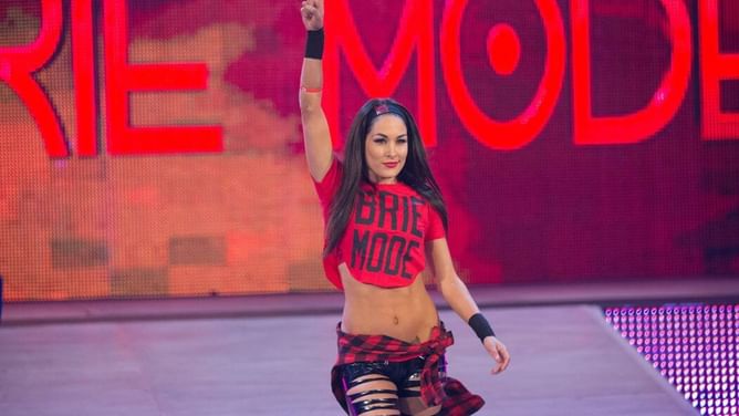 3 Clear signs that Brie Bella is coming back to WWE at Clash in Paris tonight