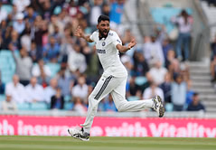 Mohammed Siraj delivers early jolt as nervous Jamie Smith is caught behind on Day 5 of ENG vs IND 2025 5th Test [Watch]