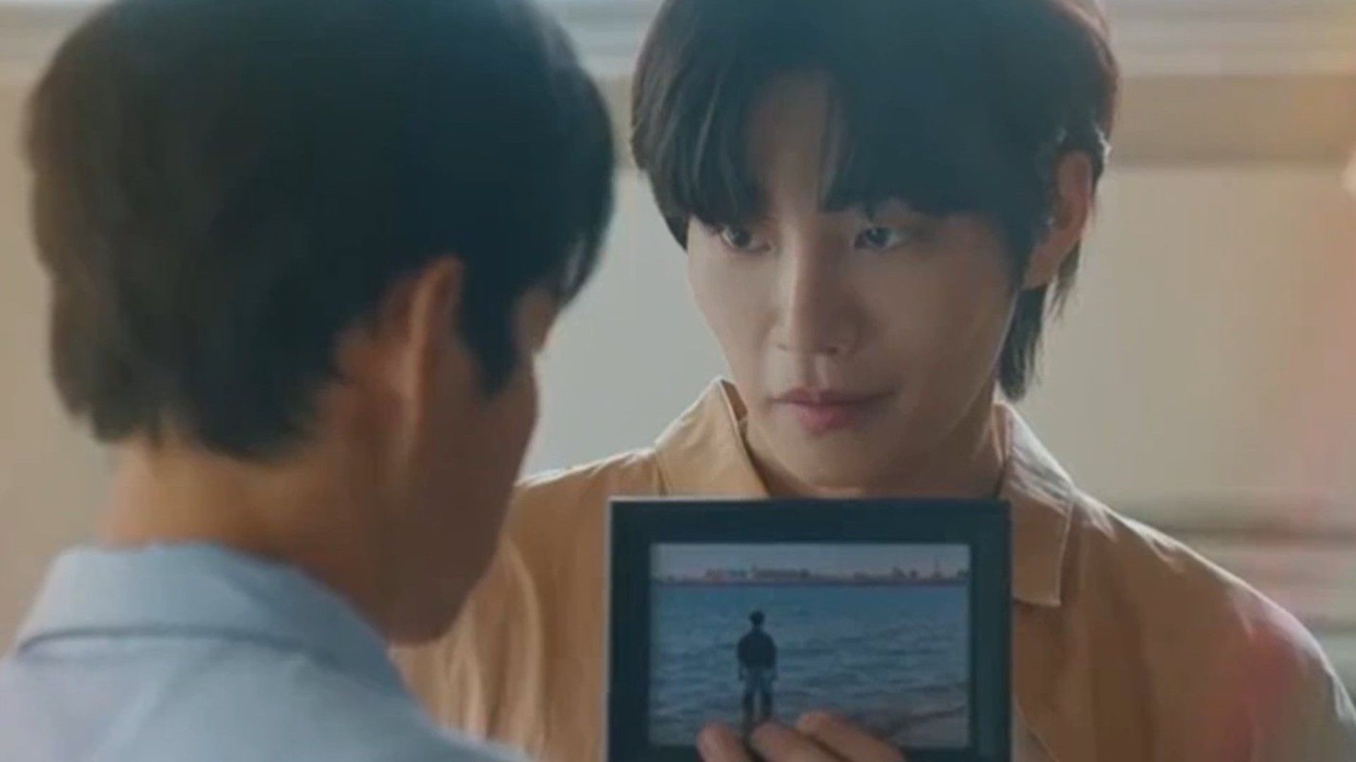 Still from My Lovely Journey (Image via Viki)