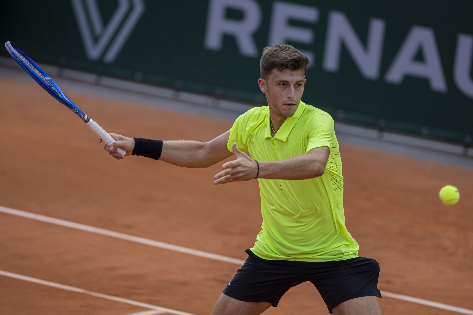 Luca Nardi hits a forehand | Image Source: Getty